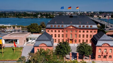 2021 09 08 s deutschhaus frontansicht c silz 0141