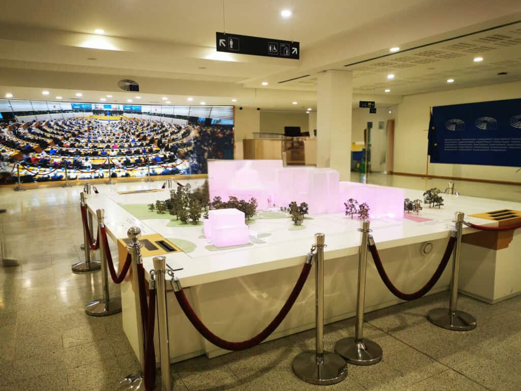 f6112db0 8b49 4c52 be81 12bbe536ac48